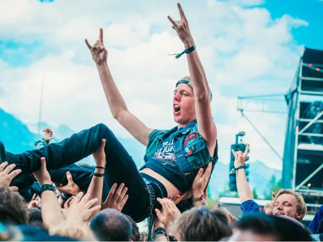 Are music festivals popular in Russia?